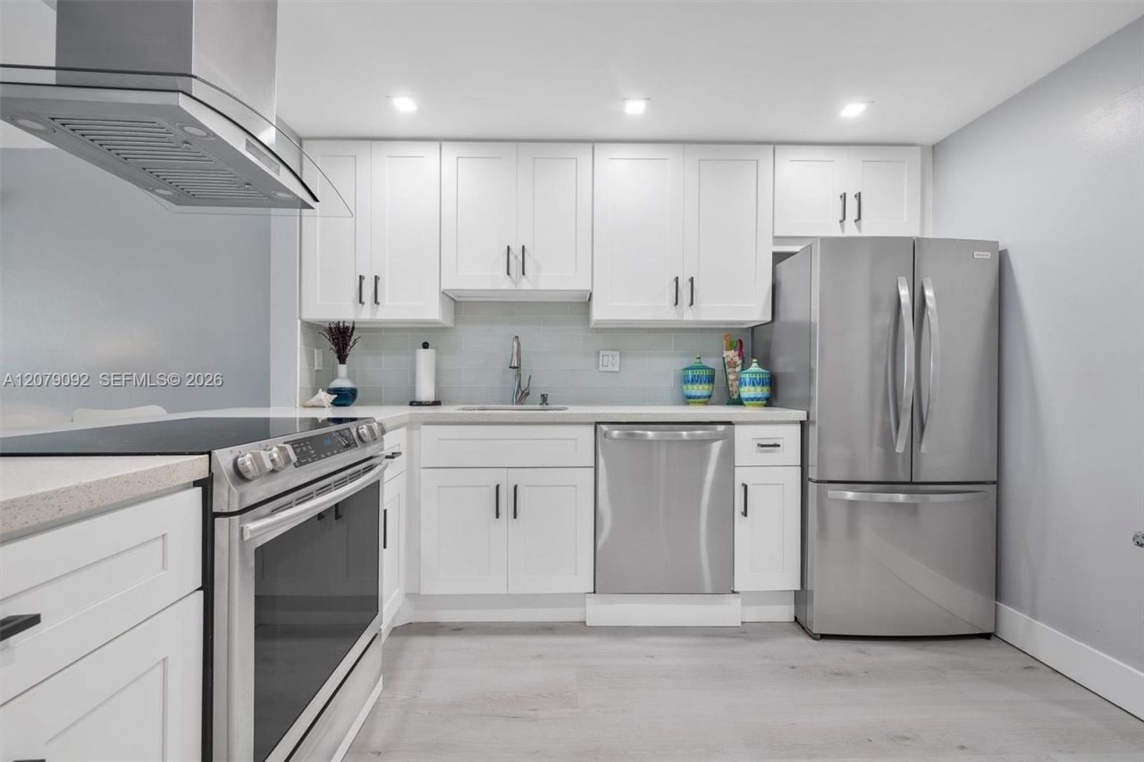 211 S Ocean Dr, Unit 302, Hollywood, FL 33019 Photo