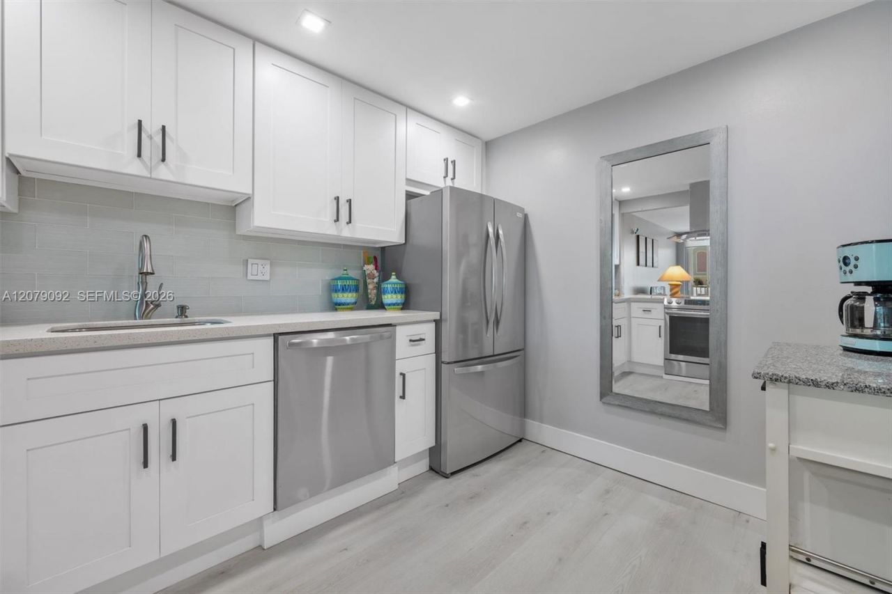 211 S Ocean Dr, Unit 302, Hollywood, FL 33019 Photo