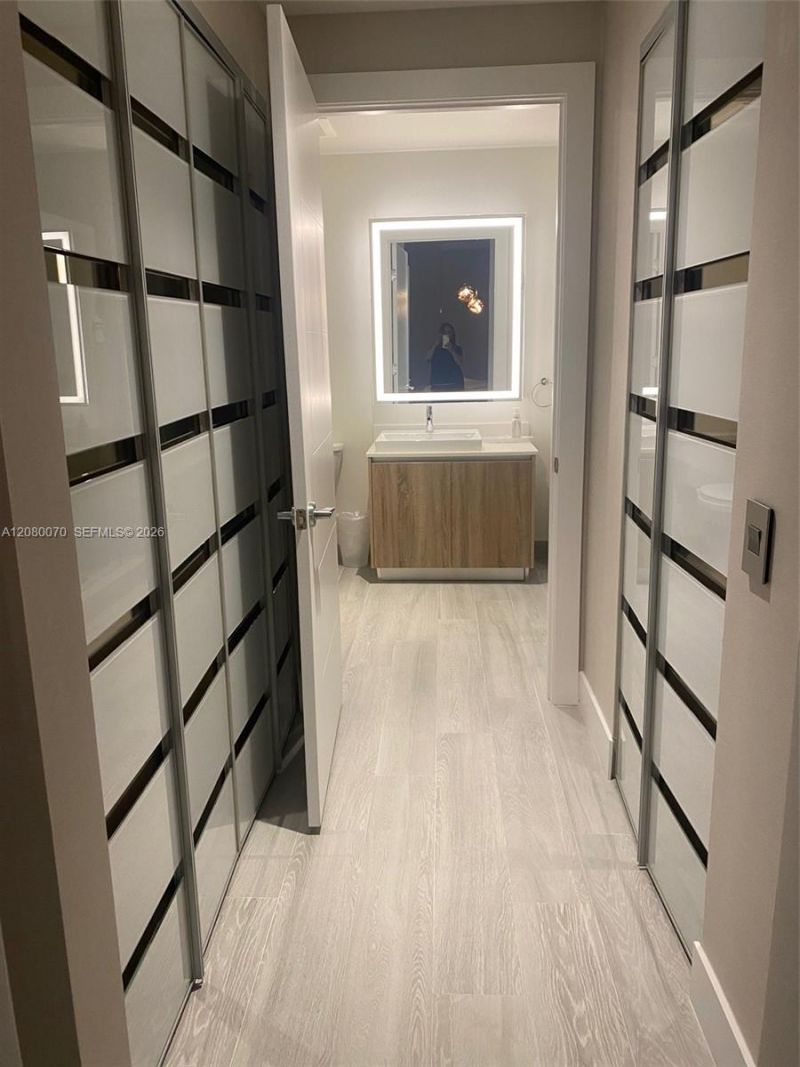 2960 NE 207th St, Unit 1005, Aventura, FL 33180 Photo