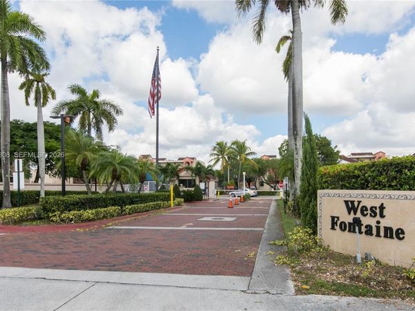 10241 NW 9 STREET CIR , Unit 109-5, Miami, FL 33172