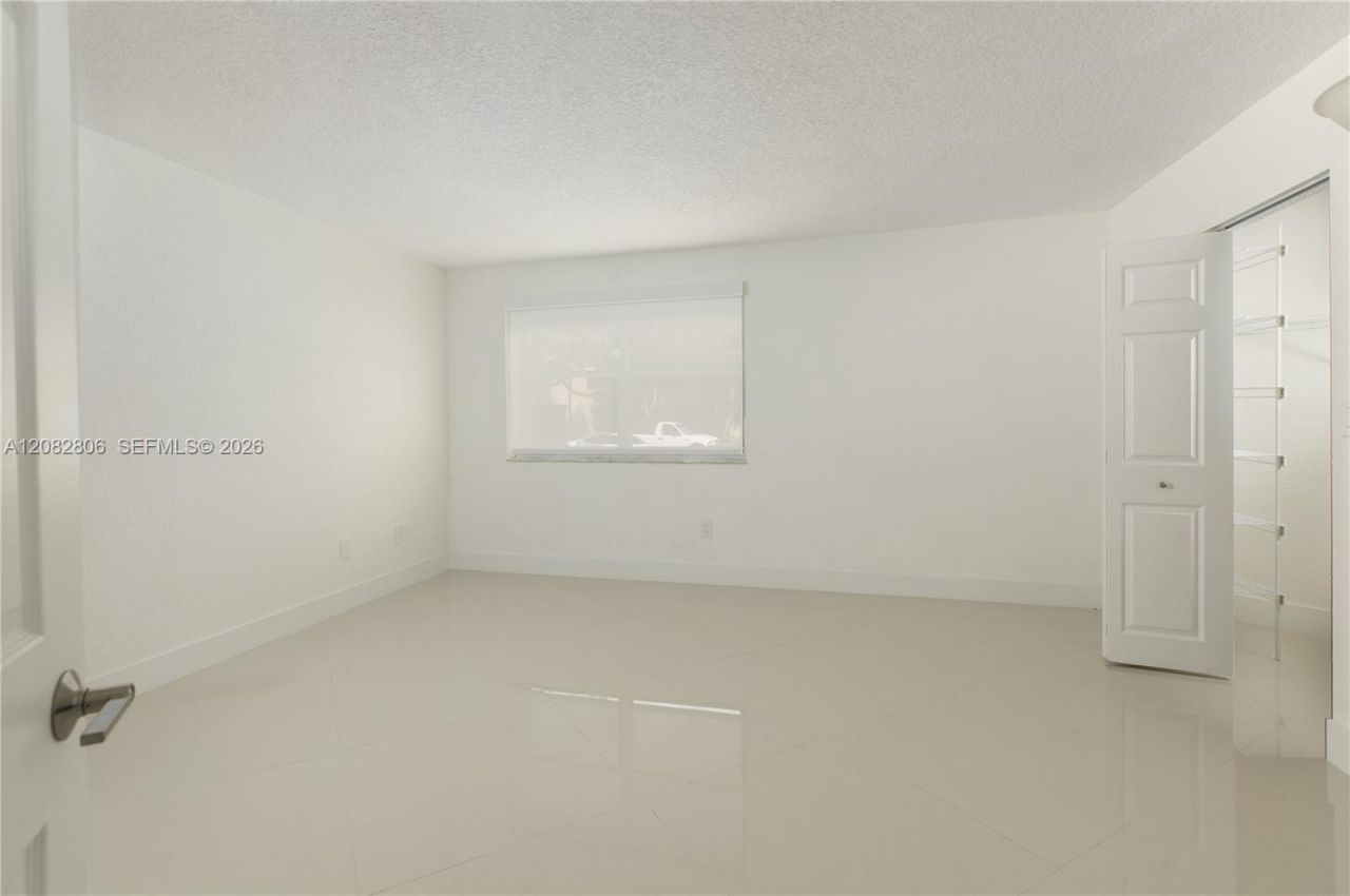 10241 NW 9 Street Cir , Unit 109-5, Miami, FL 33172 Photo