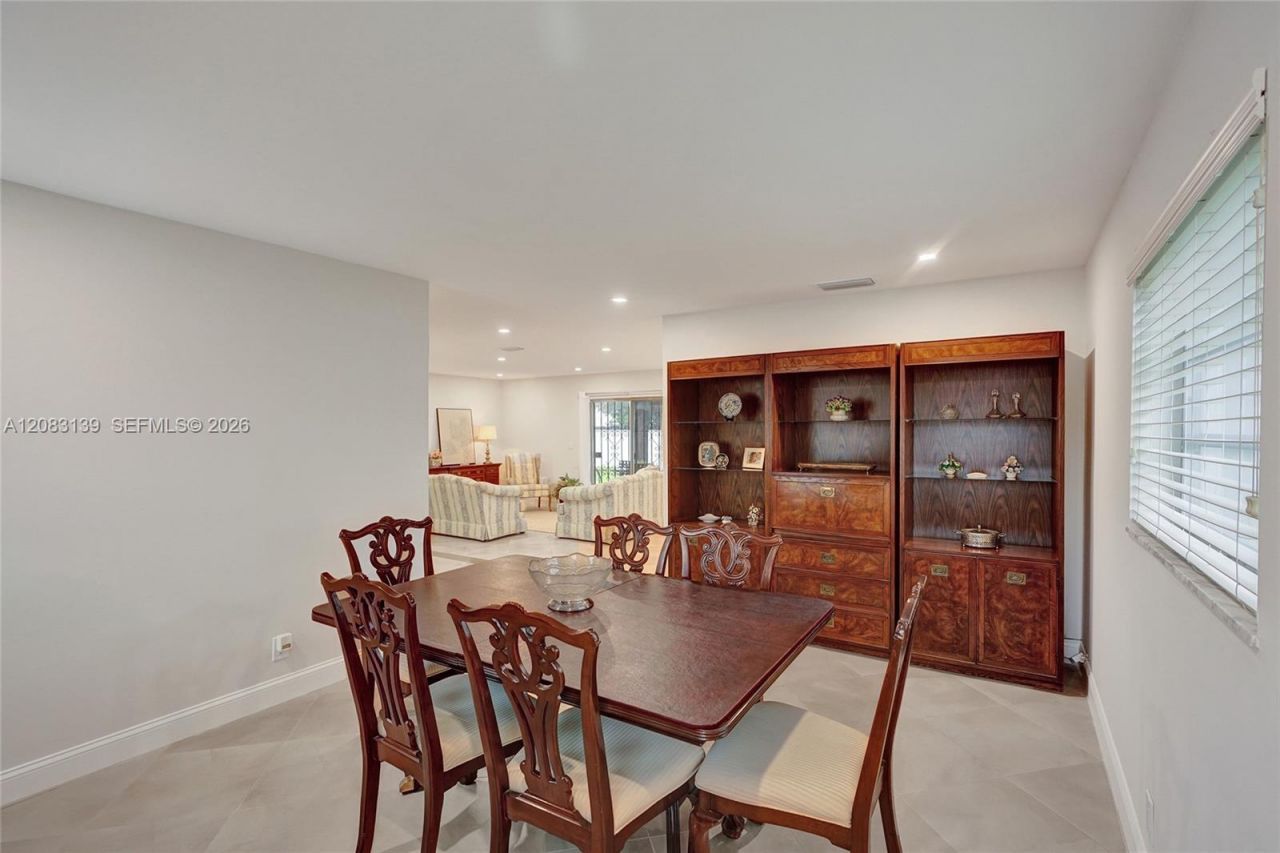 10214 SW 26th Ter , Miami, FL 33165 Photo