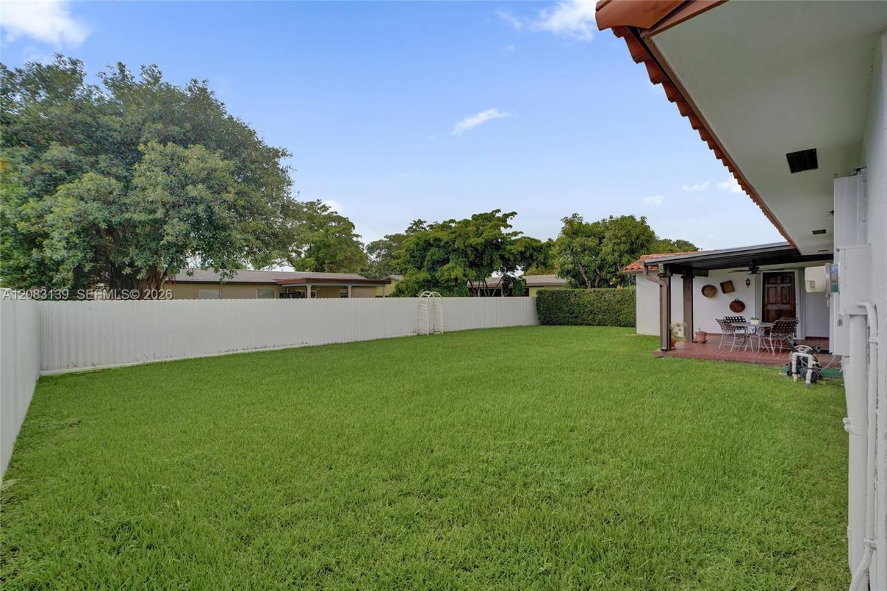 10214 SW 26th Ter , Miami, FL 33165 Photo