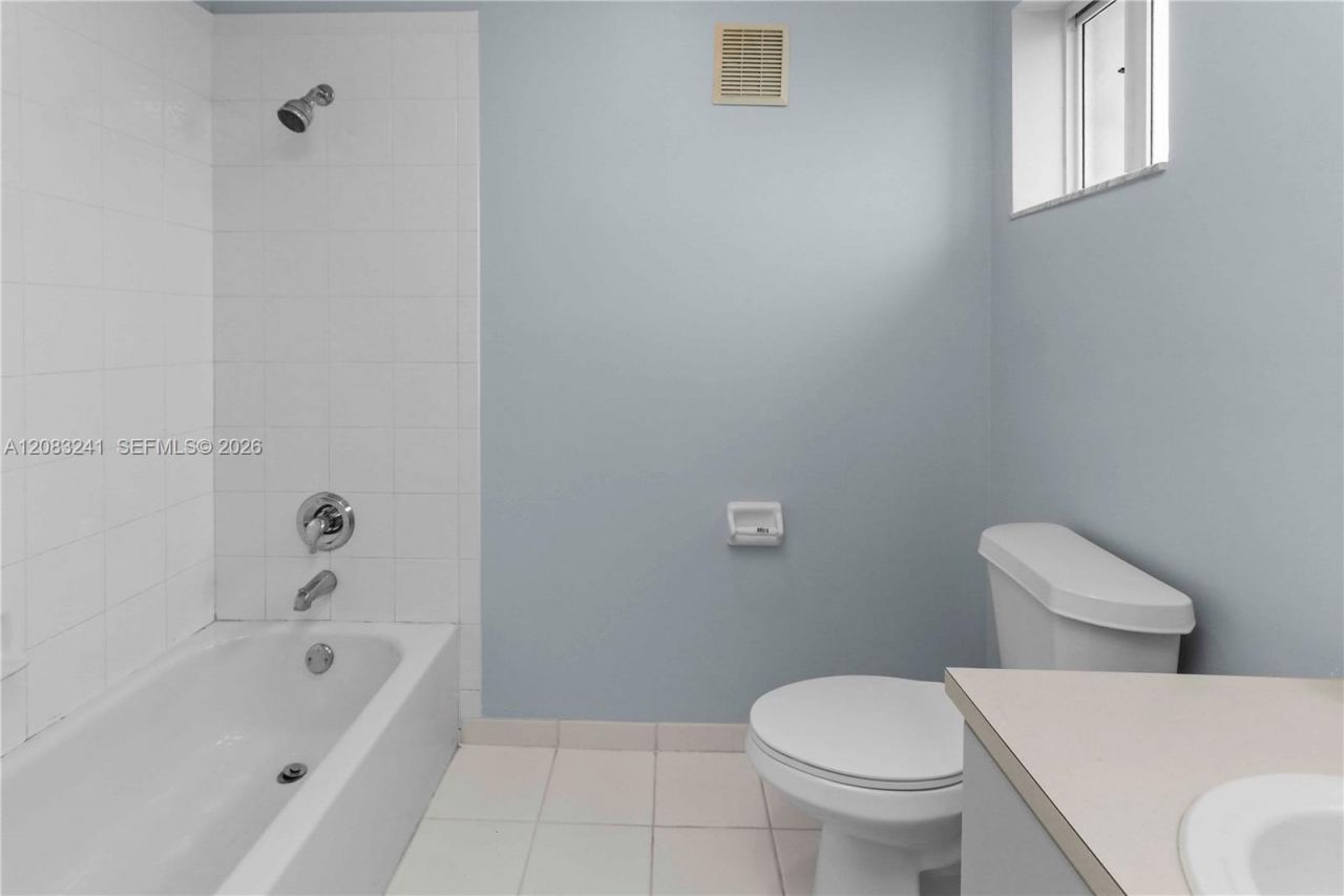 2324 SE 23rd Rd, Unit 2324, Homestead, FL 33035 Photo