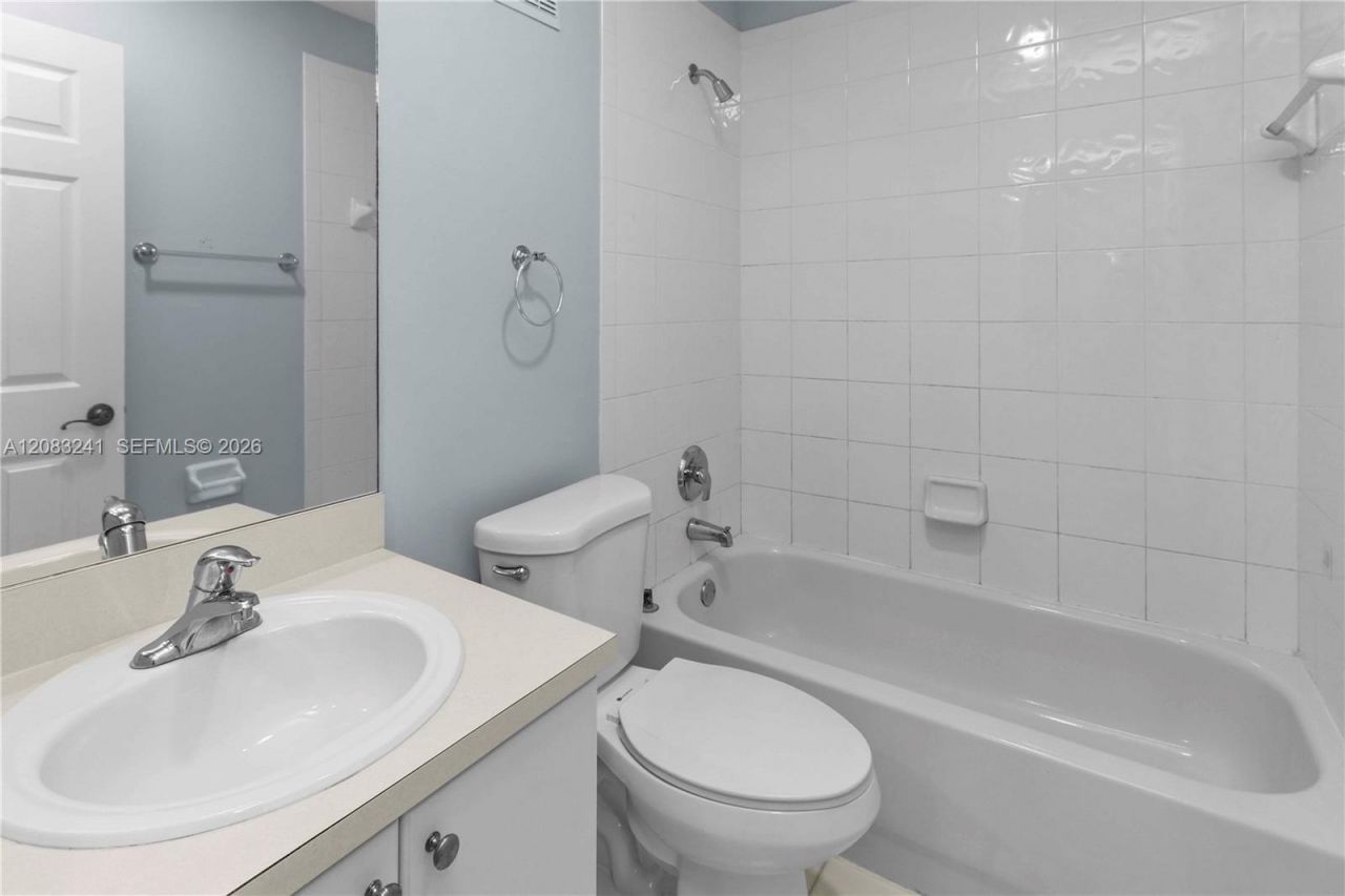 2324 SE 23rd Rd, Unit 2324, Homestead, FL 33035 Photo
