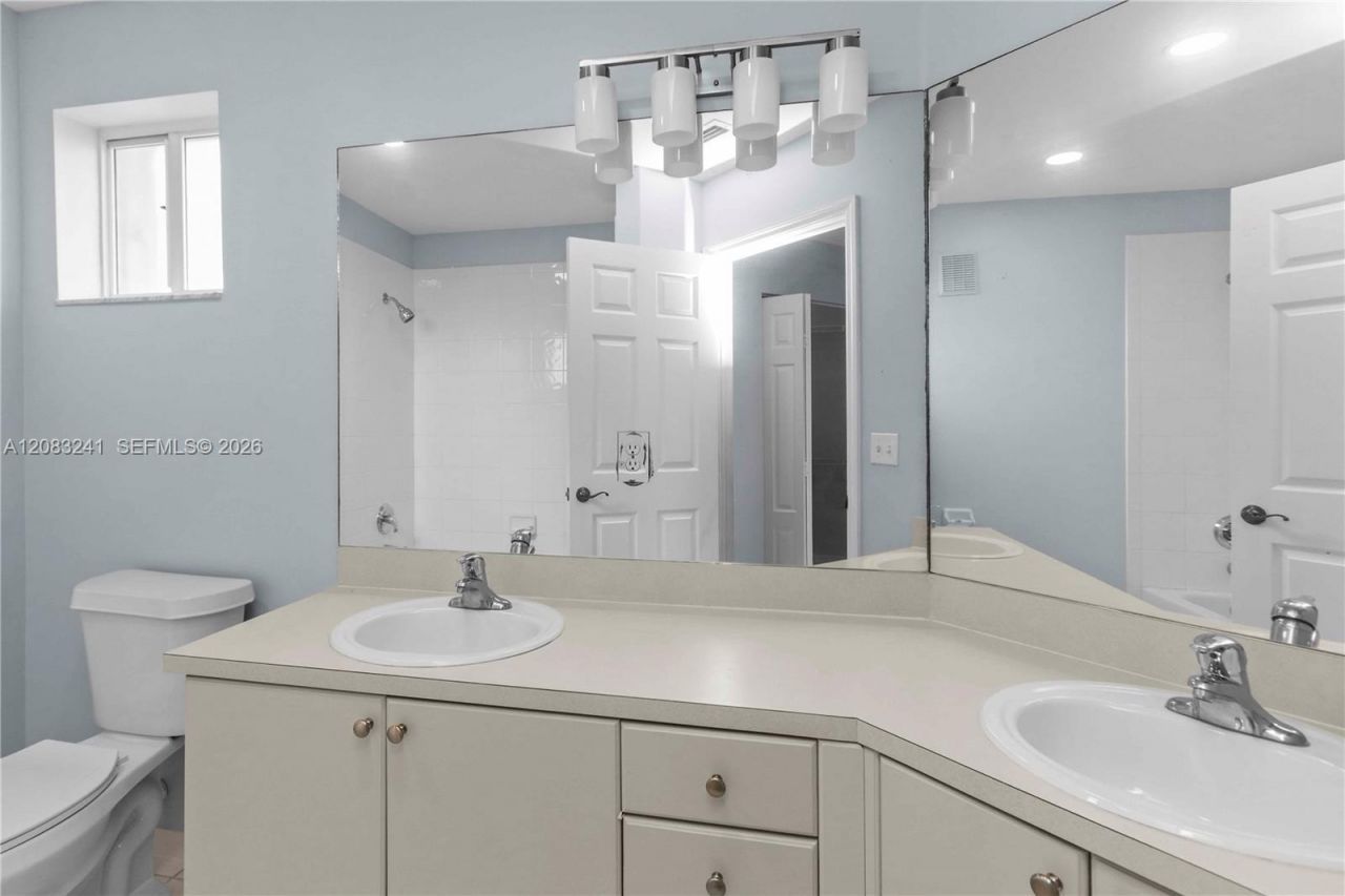 2324 SE 23rd Rd, Unit 2324, Homestead, FL 33035 Photo