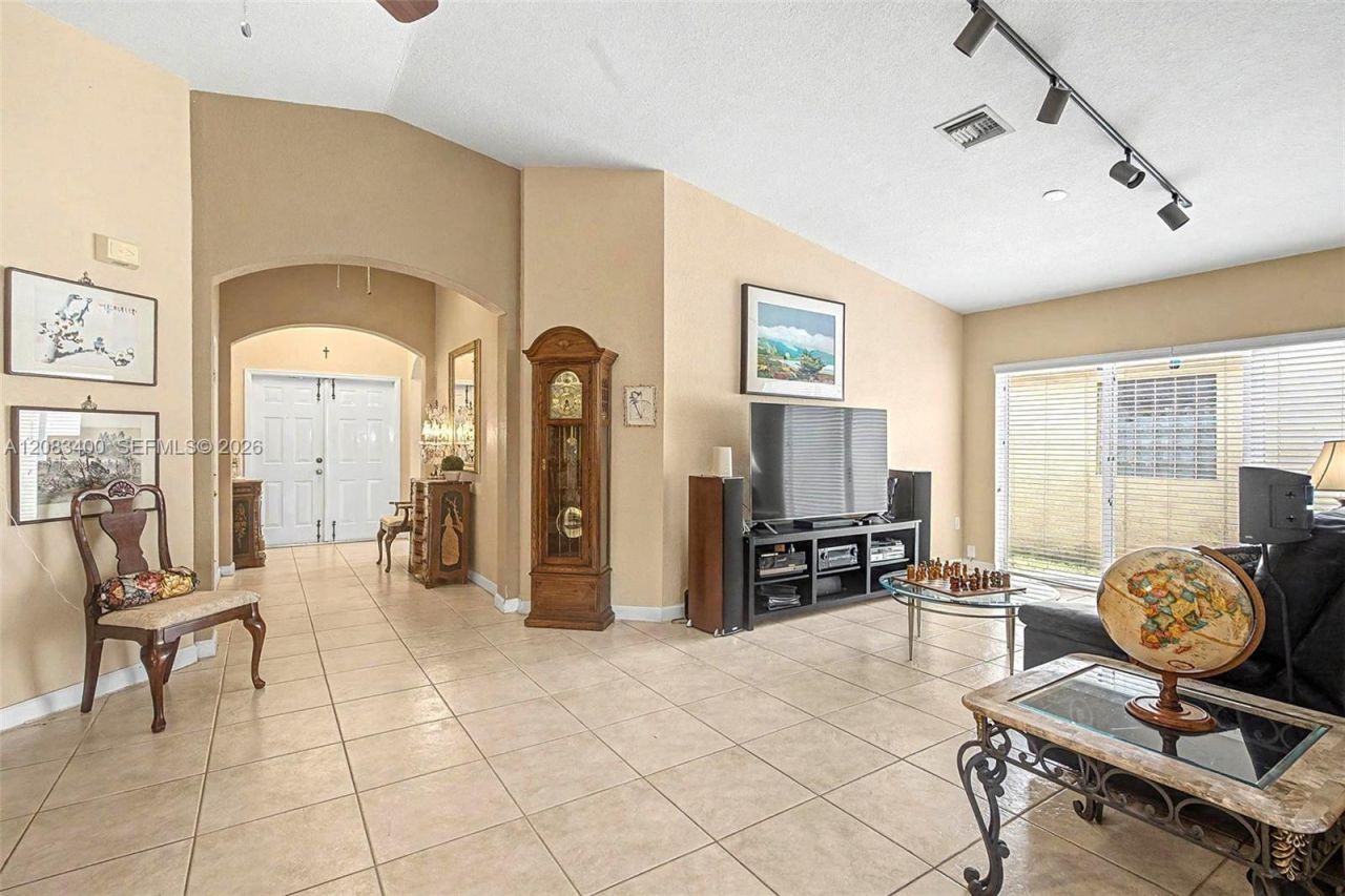 14033 SW 155 Ct , Miami, FL 33196 Photo