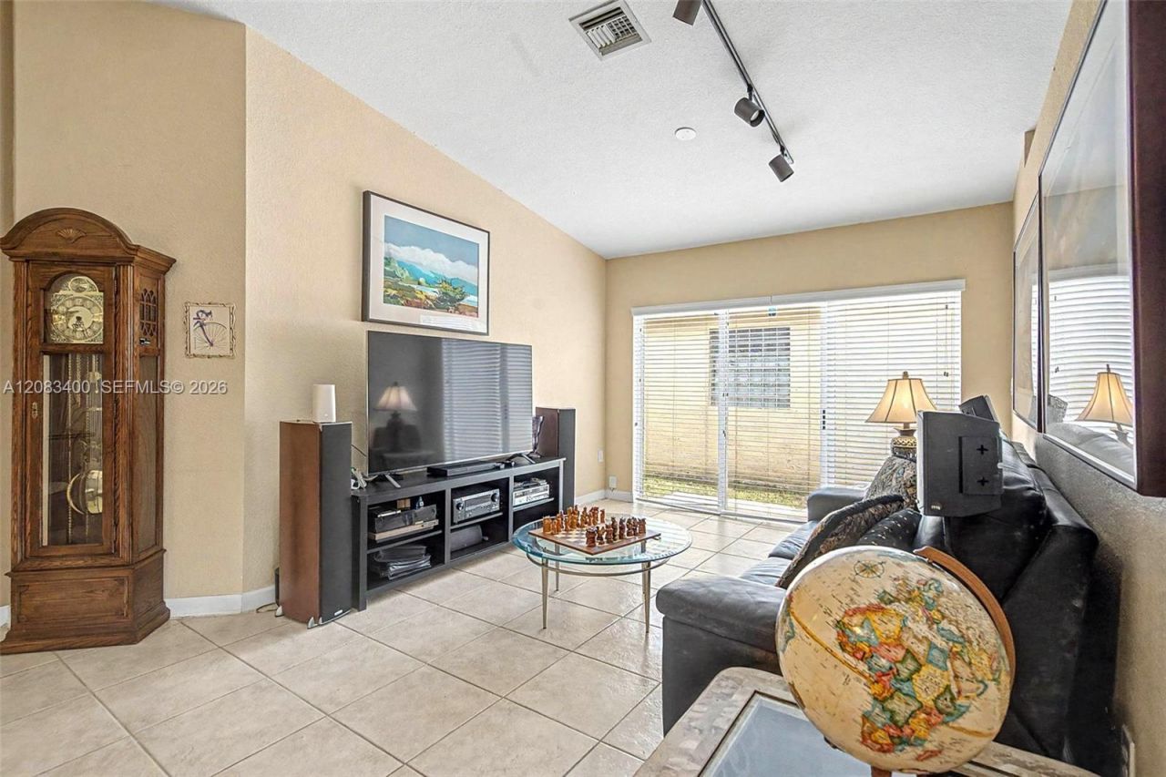 14033 SW 155 Ct , Miami, FL 33196 Photo