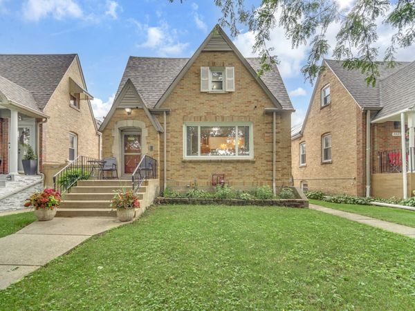 3331 N Rutherford Avenue, Chicago, IL 60634
