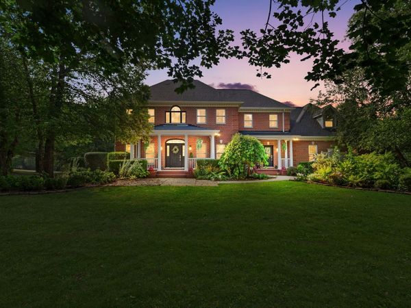 6N004 Westwood Lane , St. Charles, IL 60175