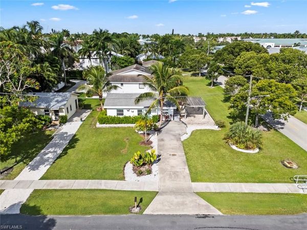 560 9th AVE S, NAPLES, FL 34102