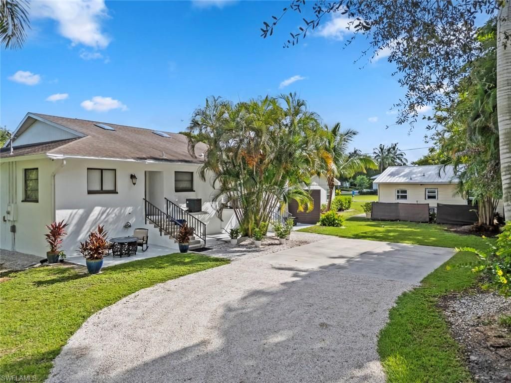 560 9th Ave S, Naples, FL 34102 Photo
