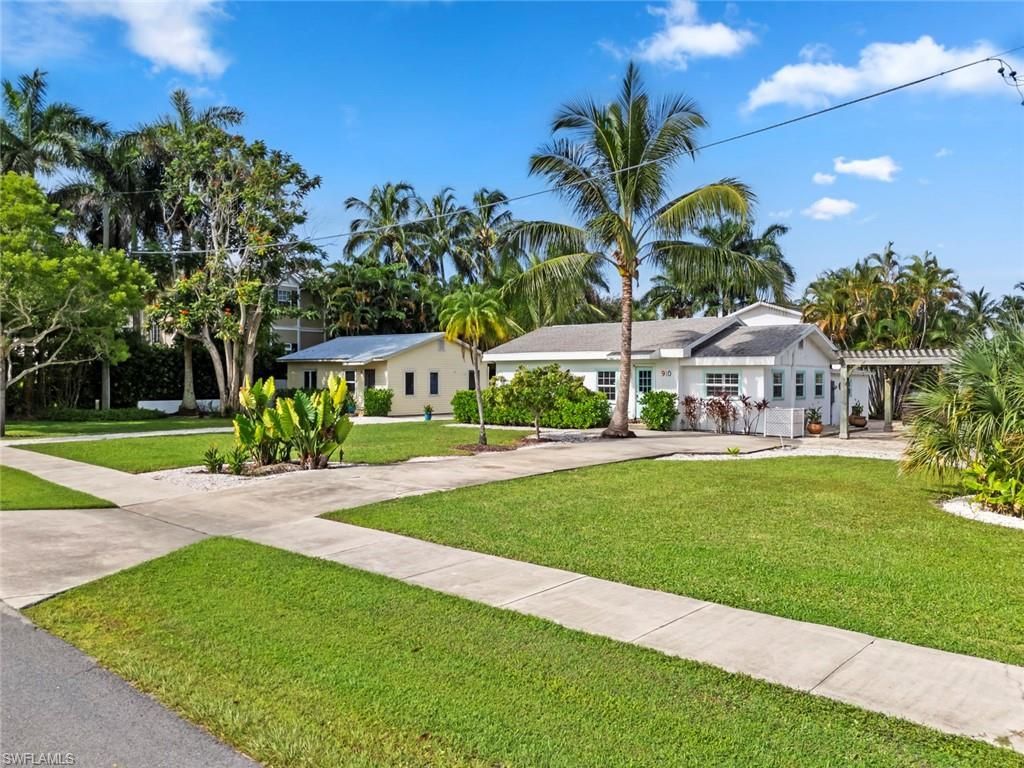 560 9th Ave S, Naples, FL 34102 Photo