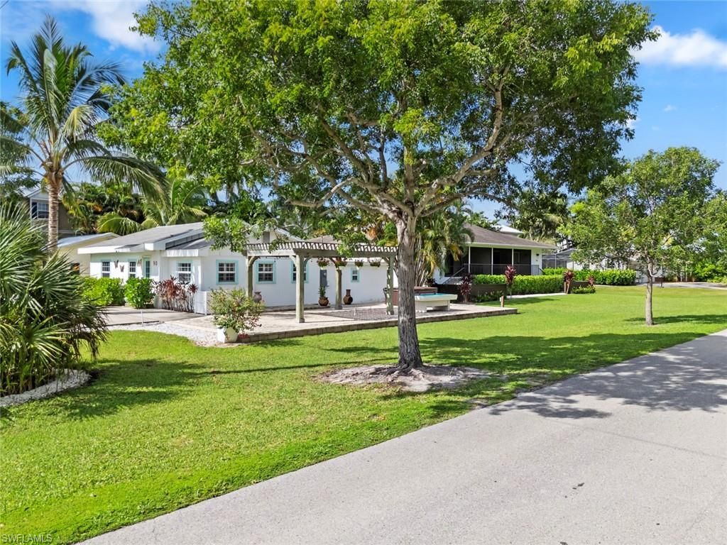 560 9th Ave S, Naples, FL 34102 Photo