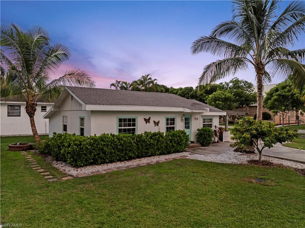 560 9th Ave S, Naples, FL 34102 Photo