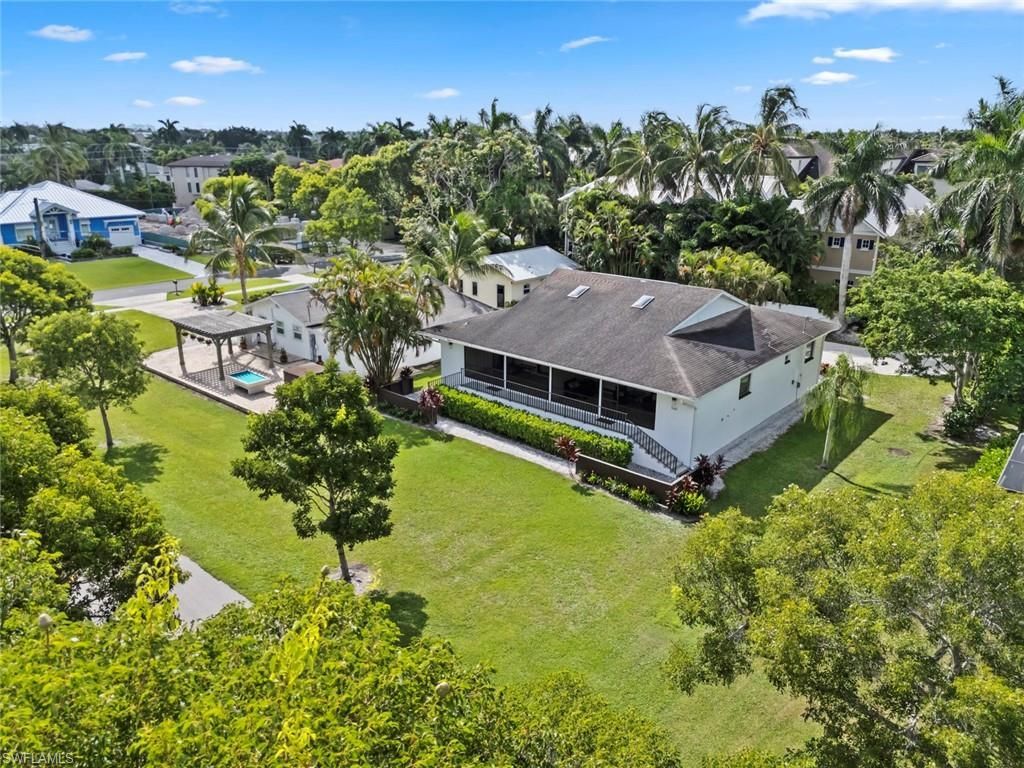 560 9th Ave S, Naples, FL 34102 Photo