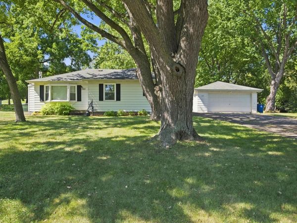 125 Hackberry Hill, Orono, MN 55356