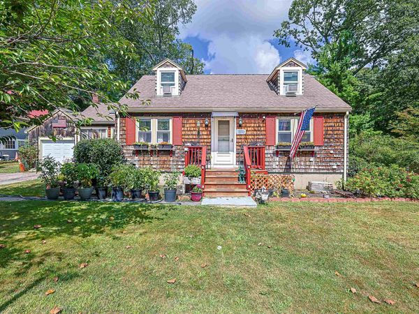 360 High Street, Hampton, NH 03842