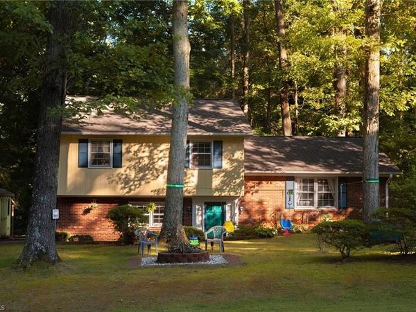166 Charlotte Place, Advance, NC 27006