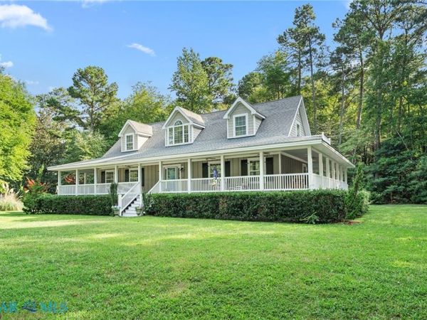 757 Horseshoe Bend Road, Deltaville, VA 23043