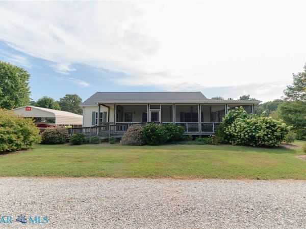 2920 Frying Pan Farm Lane, Hayes, VA 23072