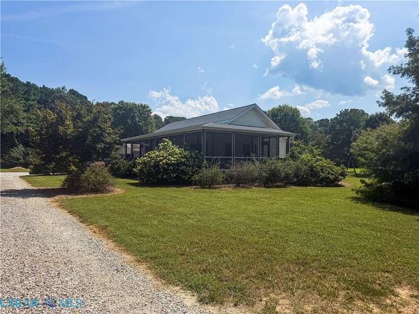 2920 Frying Pan Farm Lane , Hayes, VA 23072