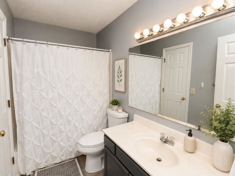 6646 Fairways Drive, Florence, KY 41042 Photo 9