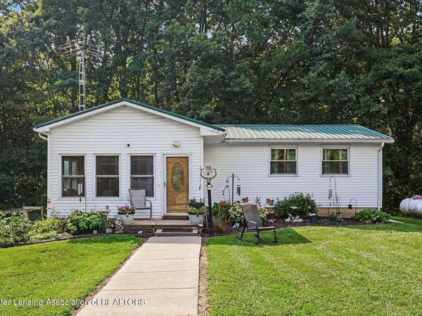 2850 Kelly Road, Leslie, MI 49251