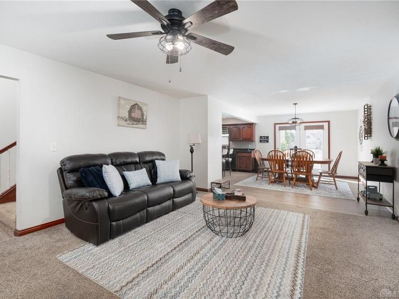 619 Colony Trail, New Carlisle, OH 45344 Photo 6