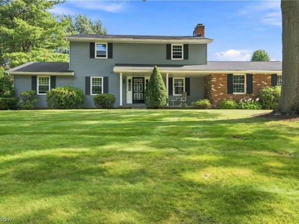 1364 Stonington Road NW, North Canton, OH 44720