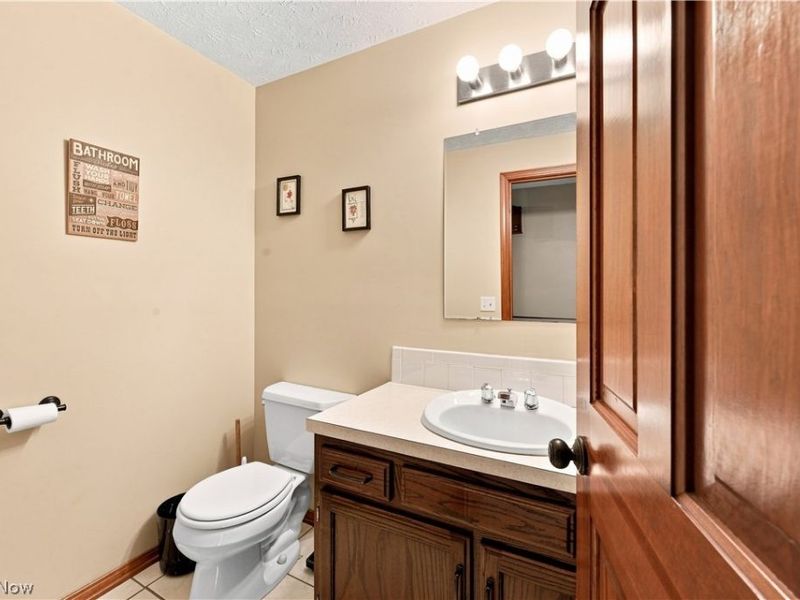 1364 Stonington Road NW, North Canton, OH 44720 Photo 19