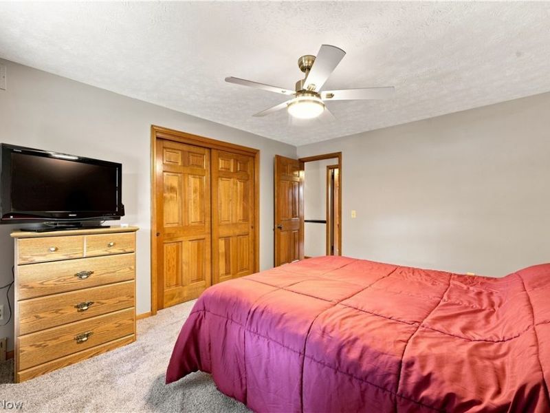 1364 Stonington Road NW, North Canton, OH 44720 Photo 32