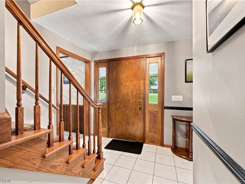 1364 Stonington Road NW, North Canton, OH 44720 Photo 4