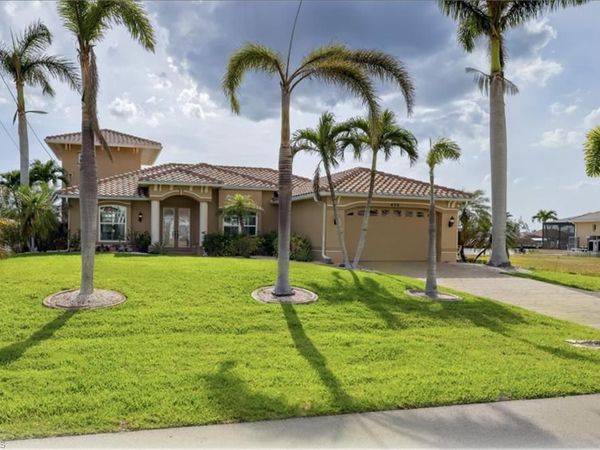 422 SW 33rd AVE, CAPE CORAL, FL 33991