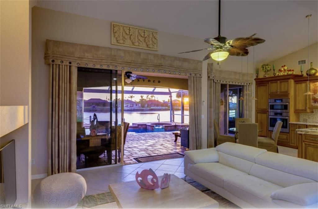 422 SW 33rd Ave, Cape Coral, FL 33991 Photo