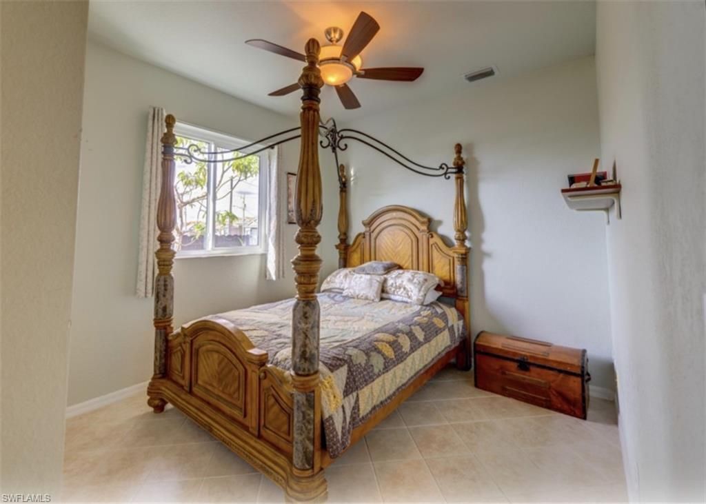 422 SW 33rd Ave, Cape Coral, FL 33991 Photo