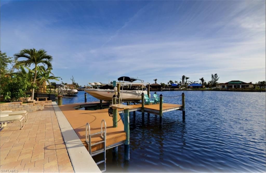 422 SW 33rd Ave, Cape Coral, FL 33991 Photo