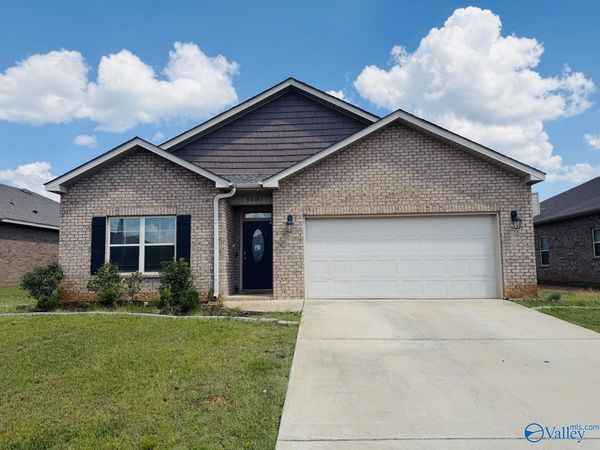 16008 Glenncrest Lane, Harvest, AL 35749