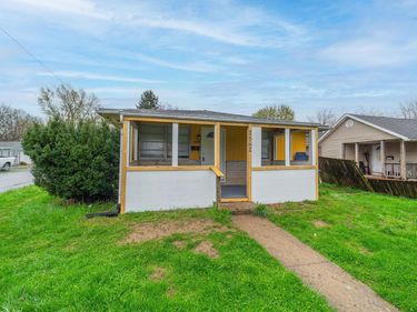 2562 Azelda Street , Columbus, OH 43211