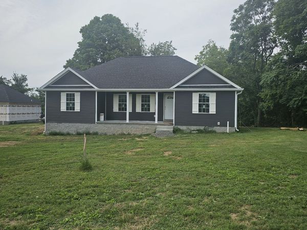 2990 Wixtown Rd , Westmoreland, TN 37186