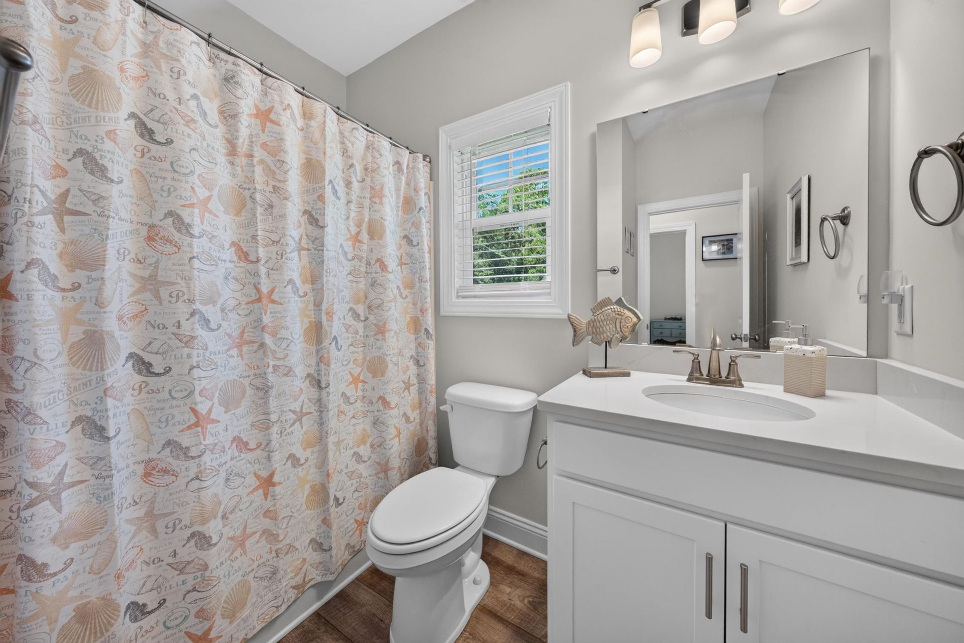 633 Aspen Loop  Photo 13