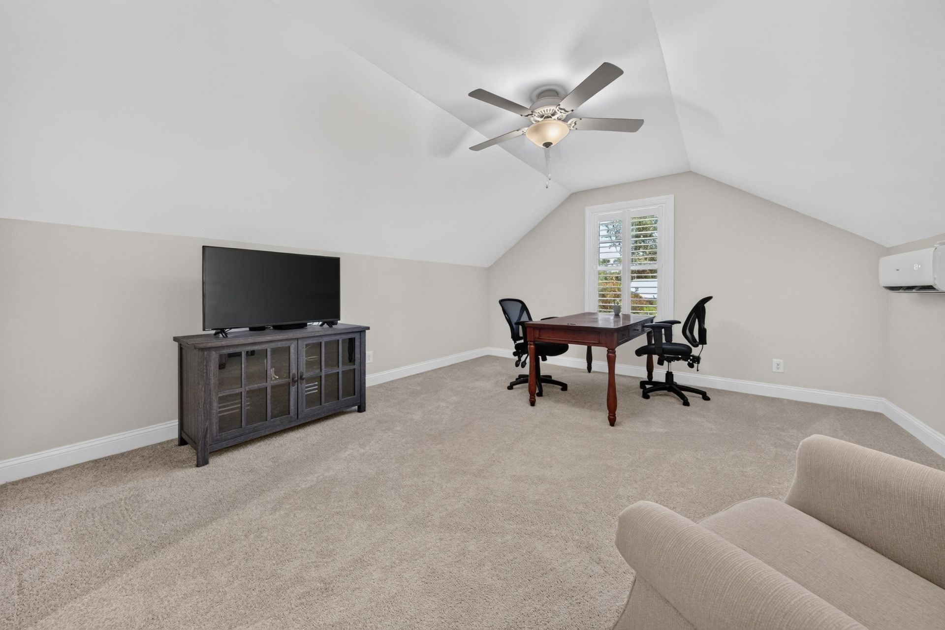 633 Aspen Loop  Photo 16
