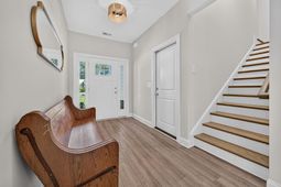 633 Aspen Loop  photo 4