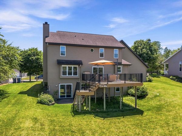 258 Clover LANE, Fredonia, WI 53021
