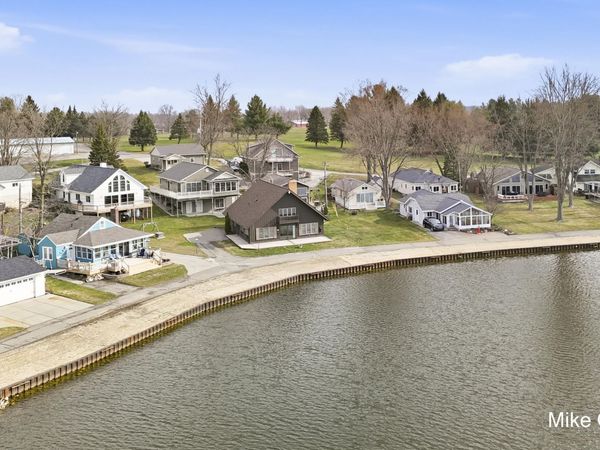 6390 Lakeshore Drive, Saranac, MI 48881