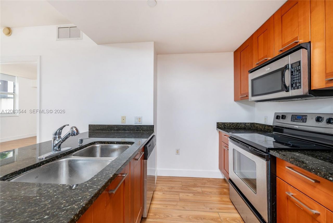 4100 Salzedo St, Unit 919, Coral Gables, FL 33146 Photo