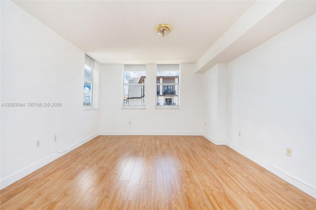 4100 Salzedo St, Unit 919, Coral Gables, FL 33146 Photo