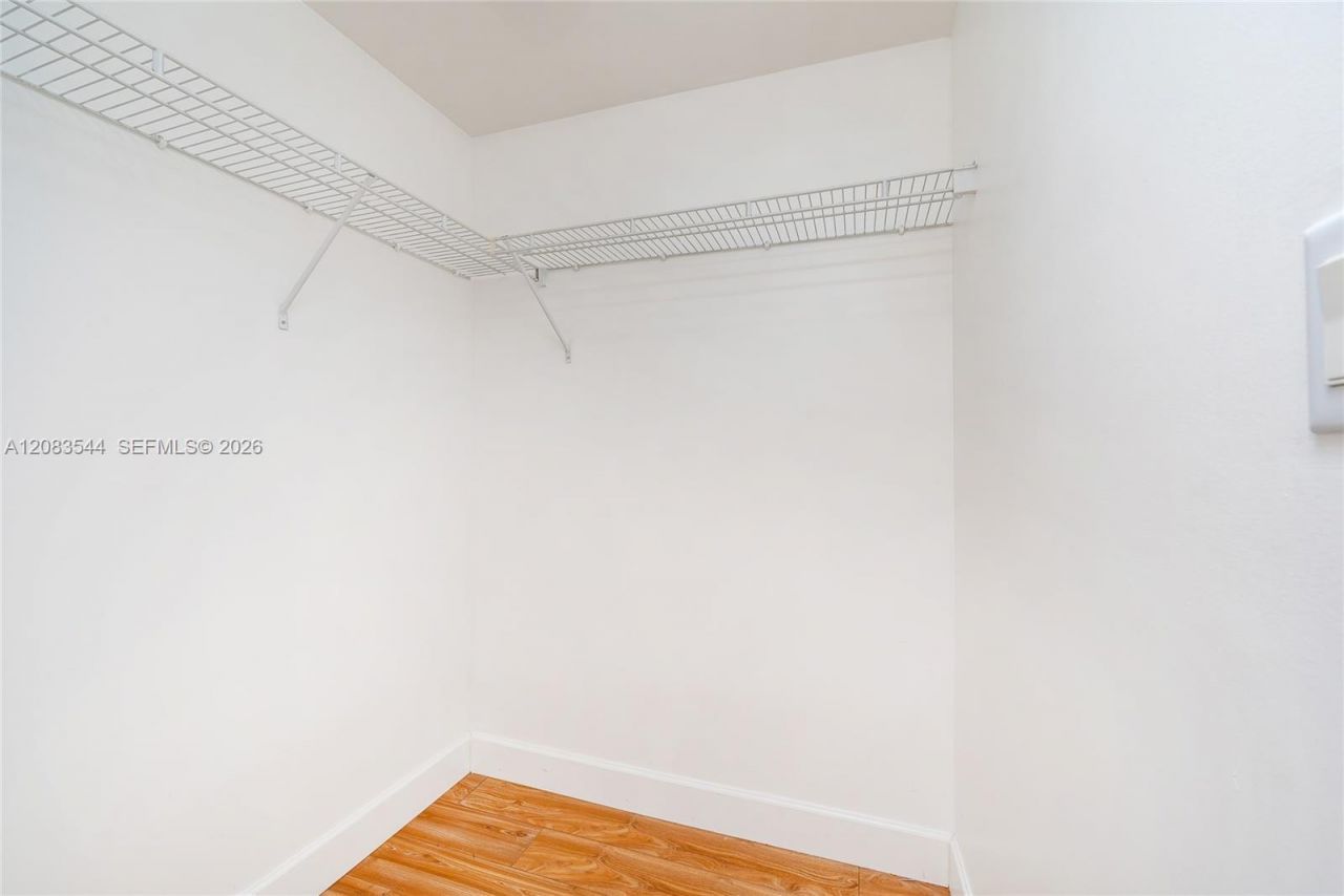 4100 Salzedo St, Unit 919, Coral Gables, FL 33146 Photo