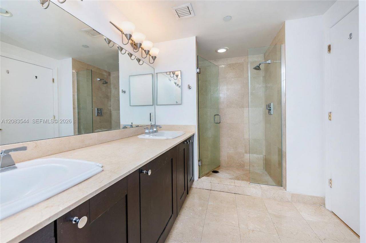 4100 Salzedo St, Unit 919, Coral Gables, FL 33146 Photo