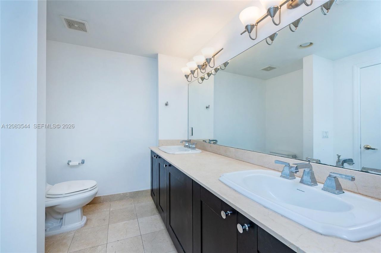 4100 Salzedo St, Unit 919, Coral Gables, FL 33146 Photo